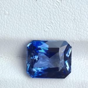 Blue Sapphire - 5.30ct