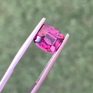 Pink Sapphire - 4.32 carats - Heated