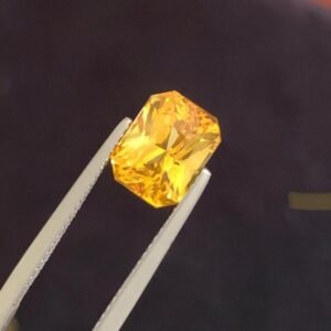 Yellow sapphire - 4.55CT - Heated